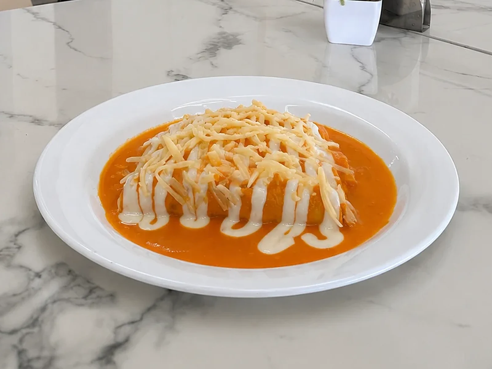 Enchiladas suizas — guisado casero de Casa D'Karmen